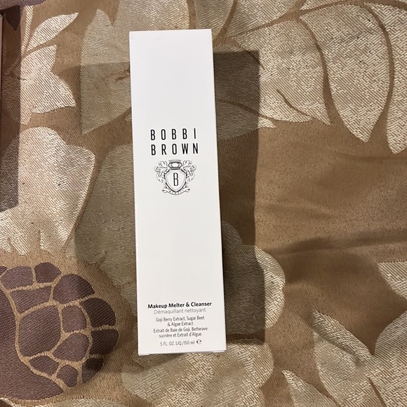 BNIB Bobbi Brown makeup melter and cleanser - Picture 2 of 5